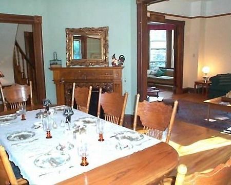 Evangeline'S Tower Bed & Breakfast Parrsboro Bagian luar foto